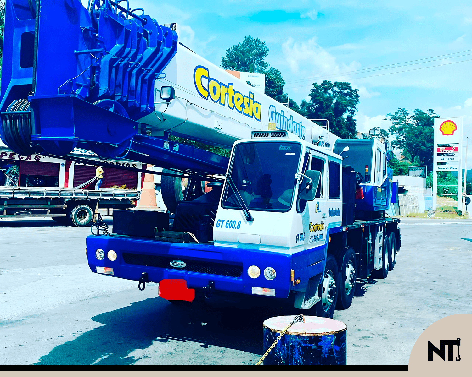Guindaste Hidráulico sobre Rodas - 60 toneladas